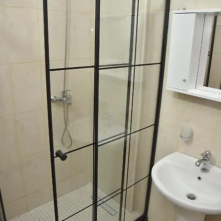 Flowers Apartman Golem