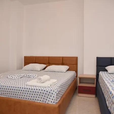 Flowers Apartman *