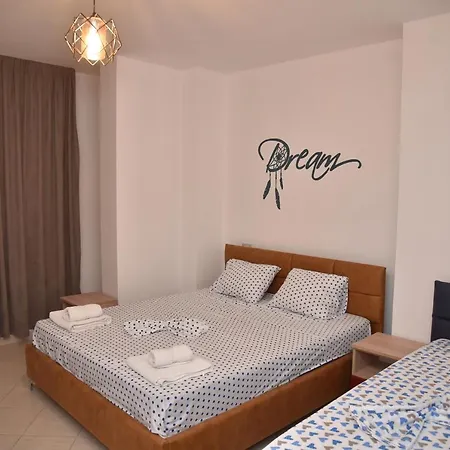 Flowers Apartman Golem