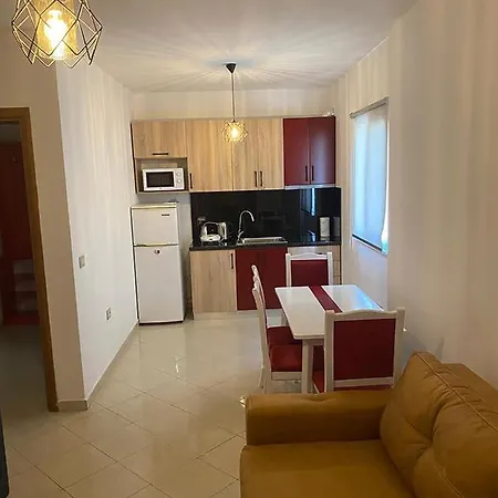 Flowers Apartman Golem