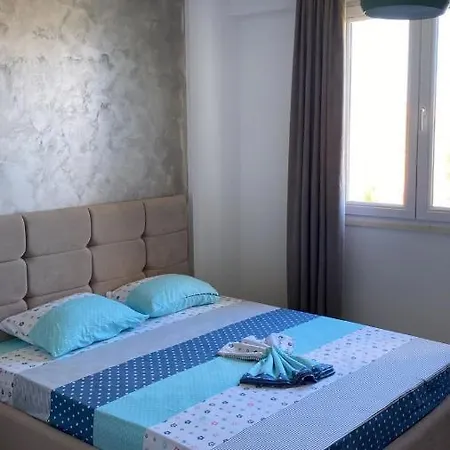 Apartman Flowers Golem