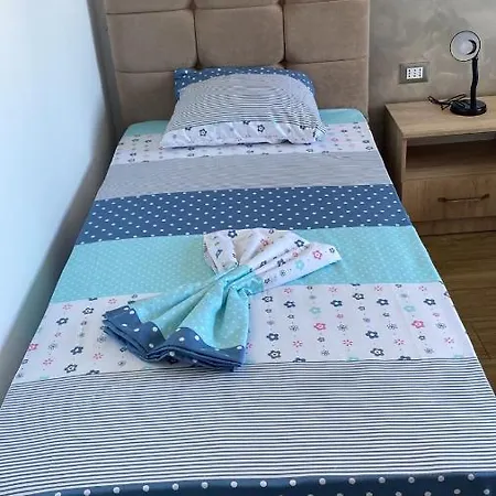 Flowers Apartman Golem